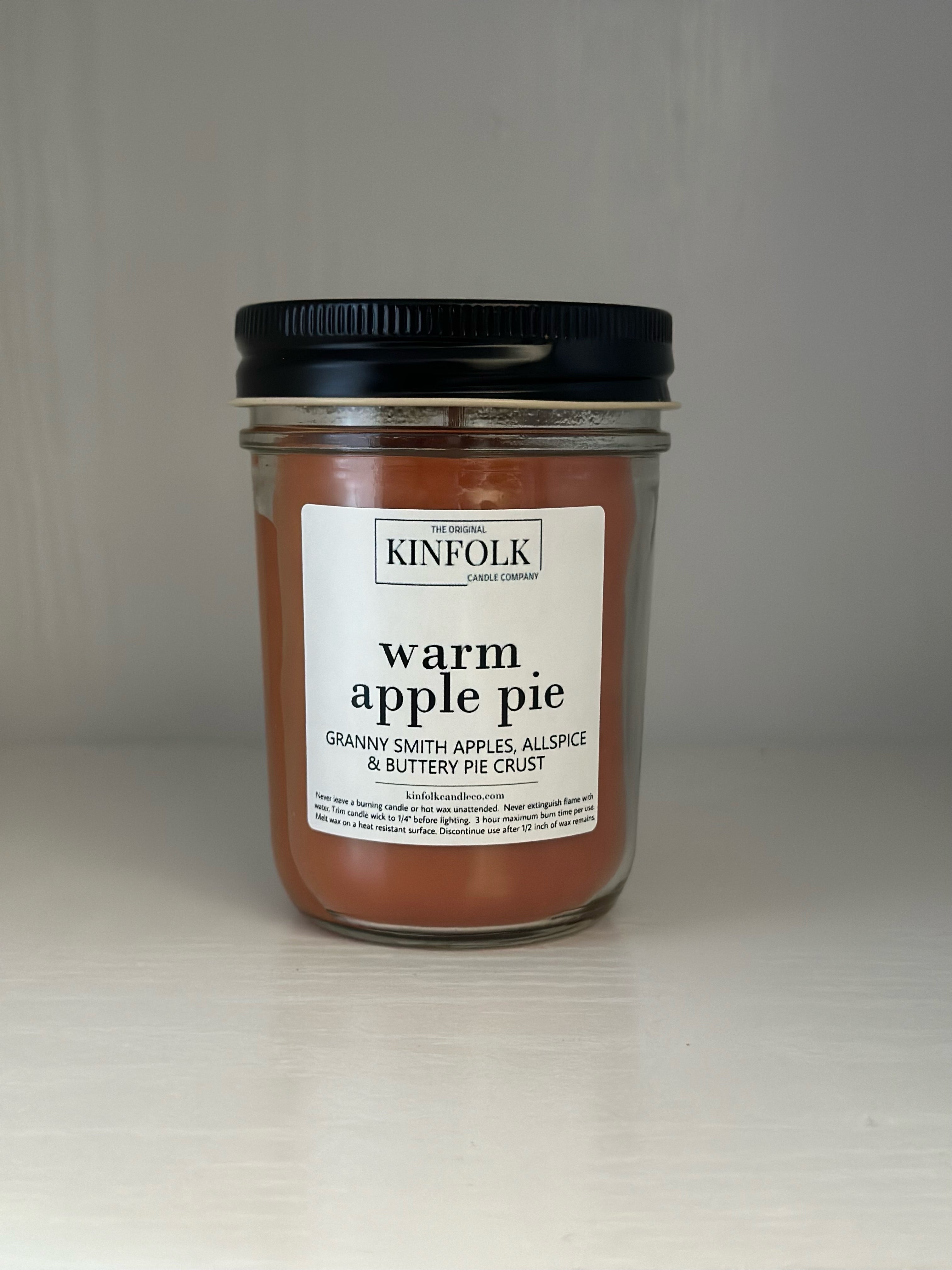 Warm Apple Pie 8oz Kinfolk Candle